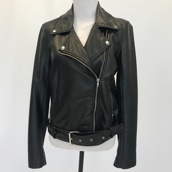 Forever 21 Jackets & Blazers - Black Forever 21 faux leather jacket